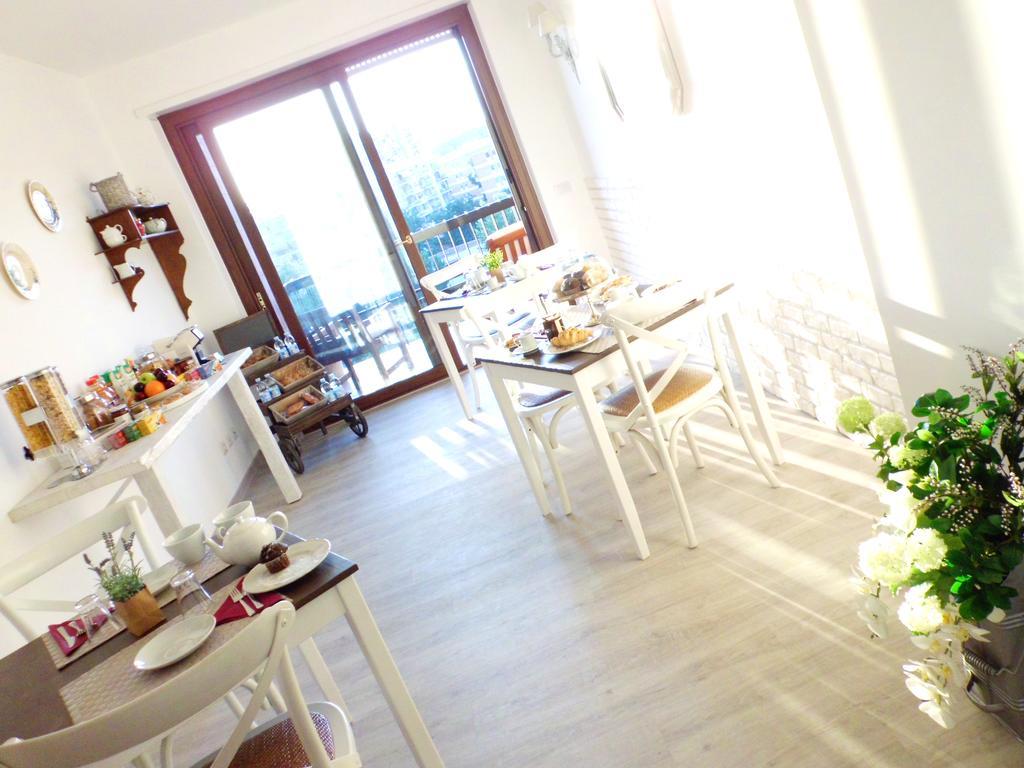 B&B More Than Roma Habitación foto