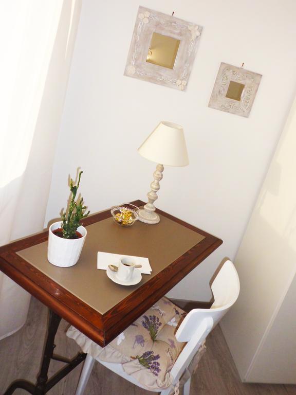 B&B More Than Roma Habitación foto